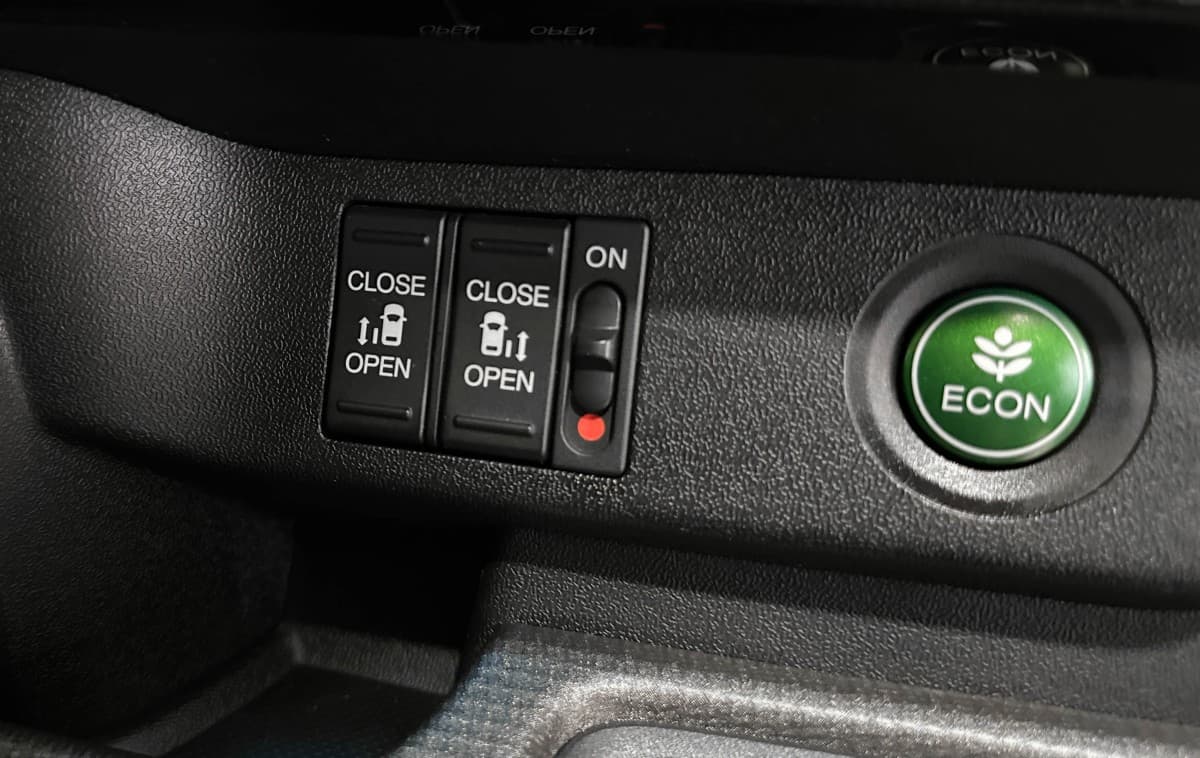 Honda Stepwgn - фото 23
