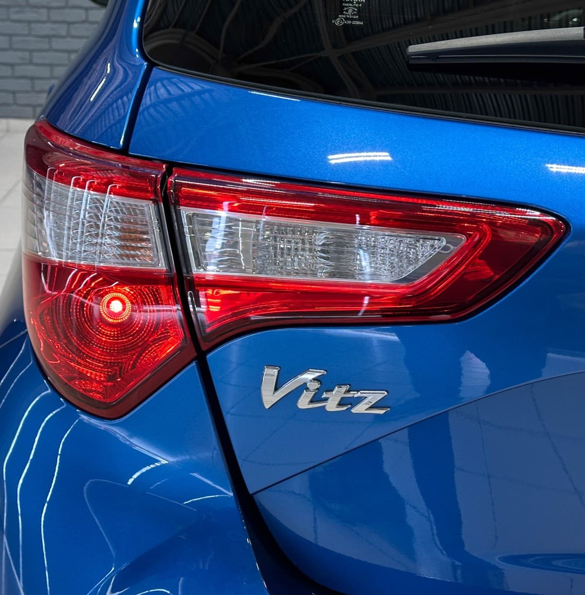 Toyota Vitz - фото 8