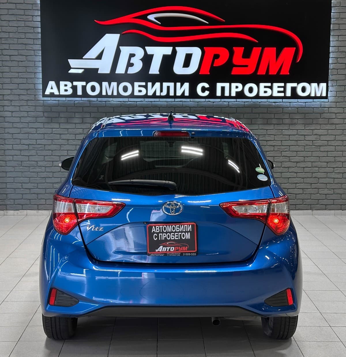 Toyota Vitz - фото 7