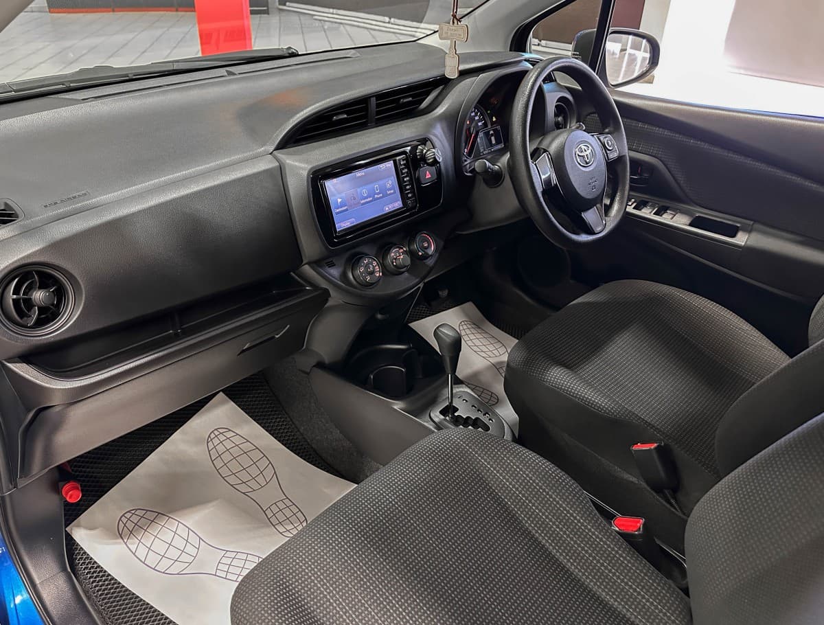 Toyota Vitz - фото 16