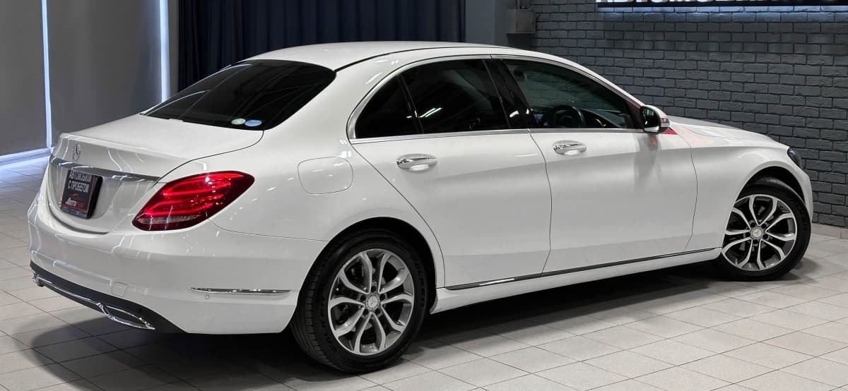 Mercedes-Benz C180 - фото 6