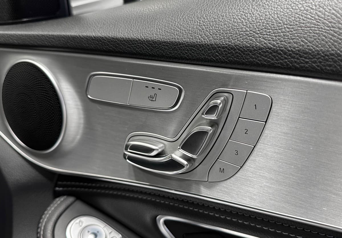 Mercedes-Benz C180 - фото 19