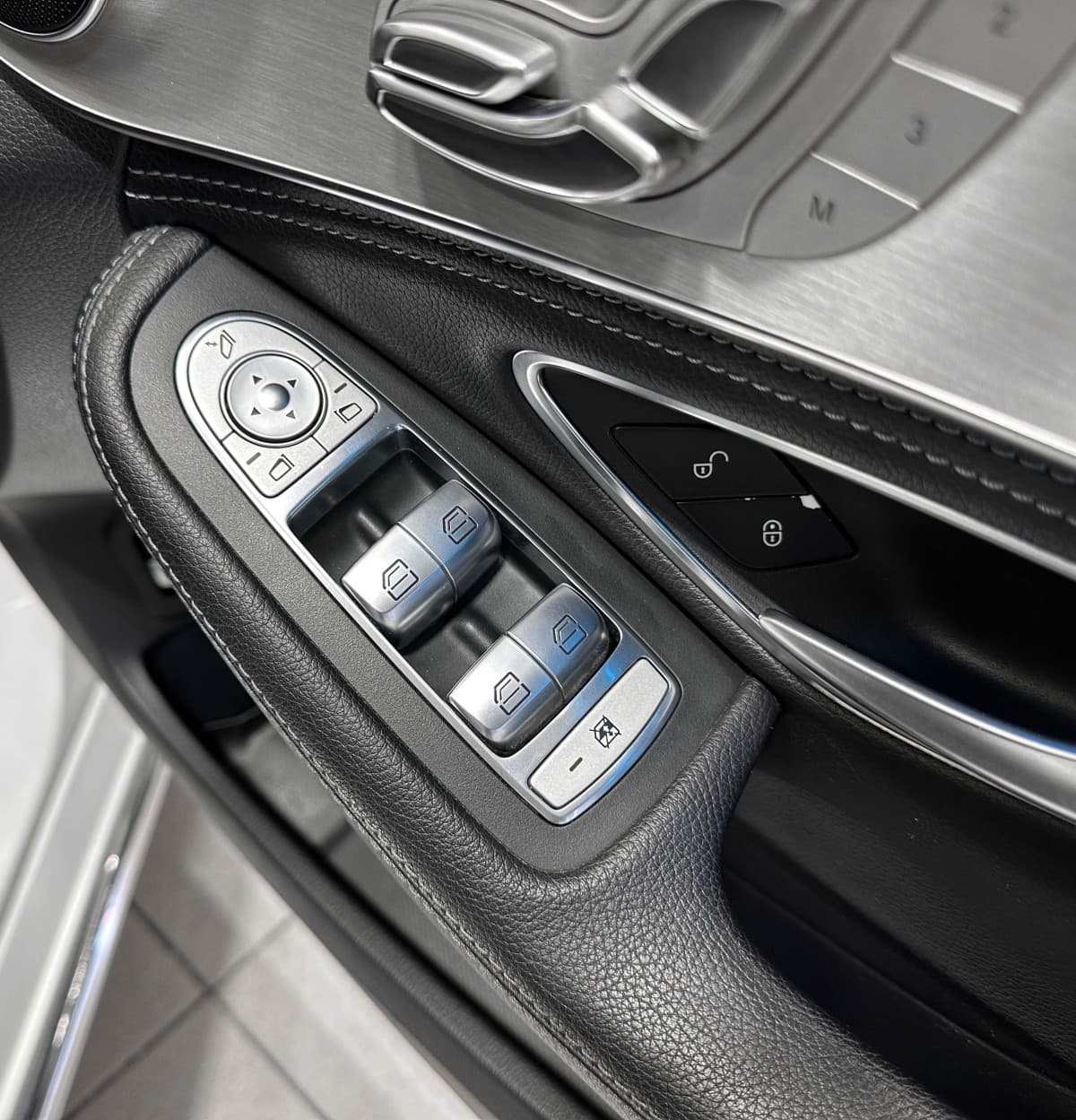 Mercedes-Benz C180 - фото 18