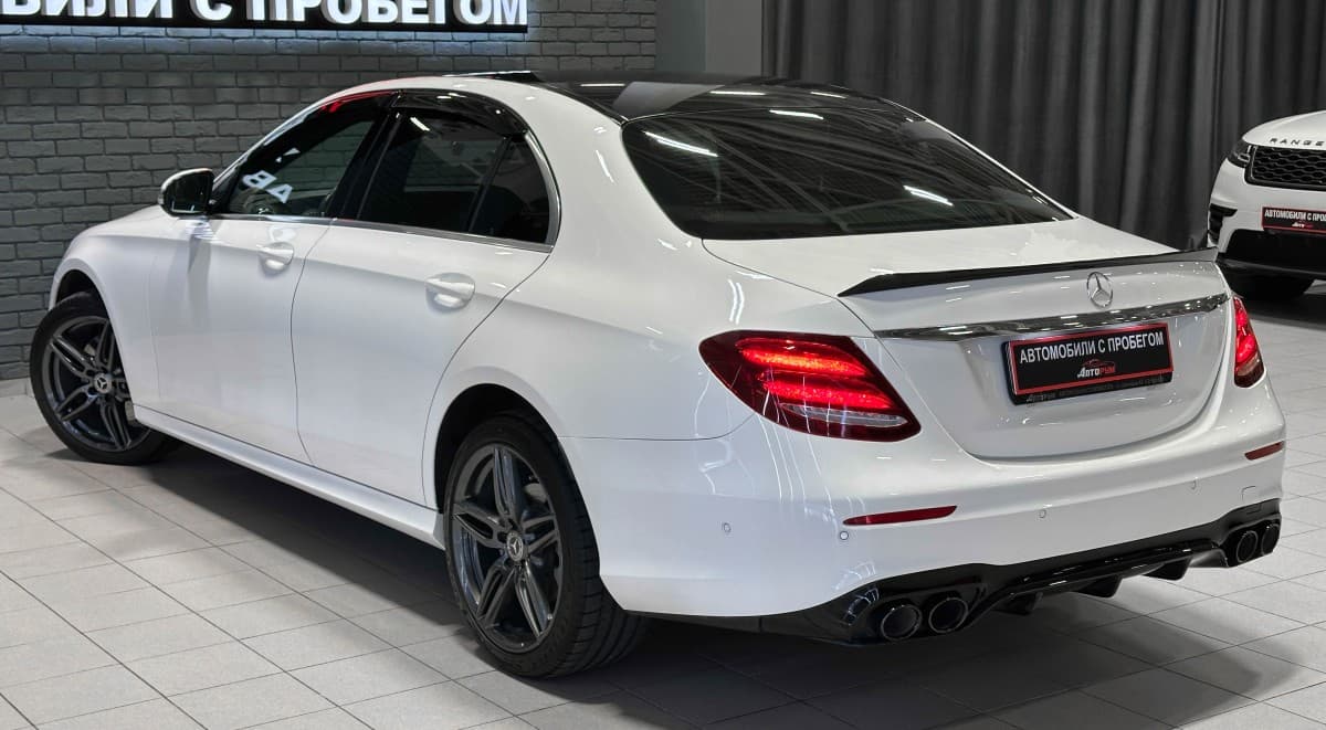 Mercedes-Benz E 200 - фото 9