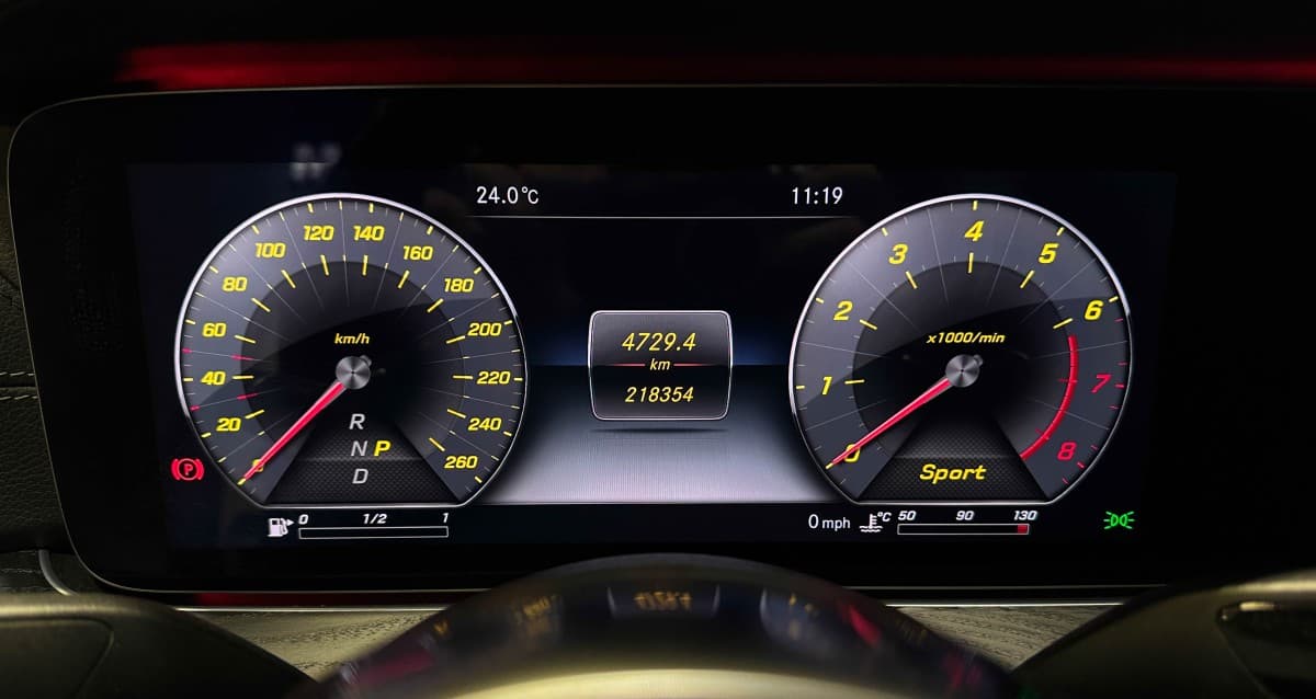 Mercedes-Benz E 200 - фото 20