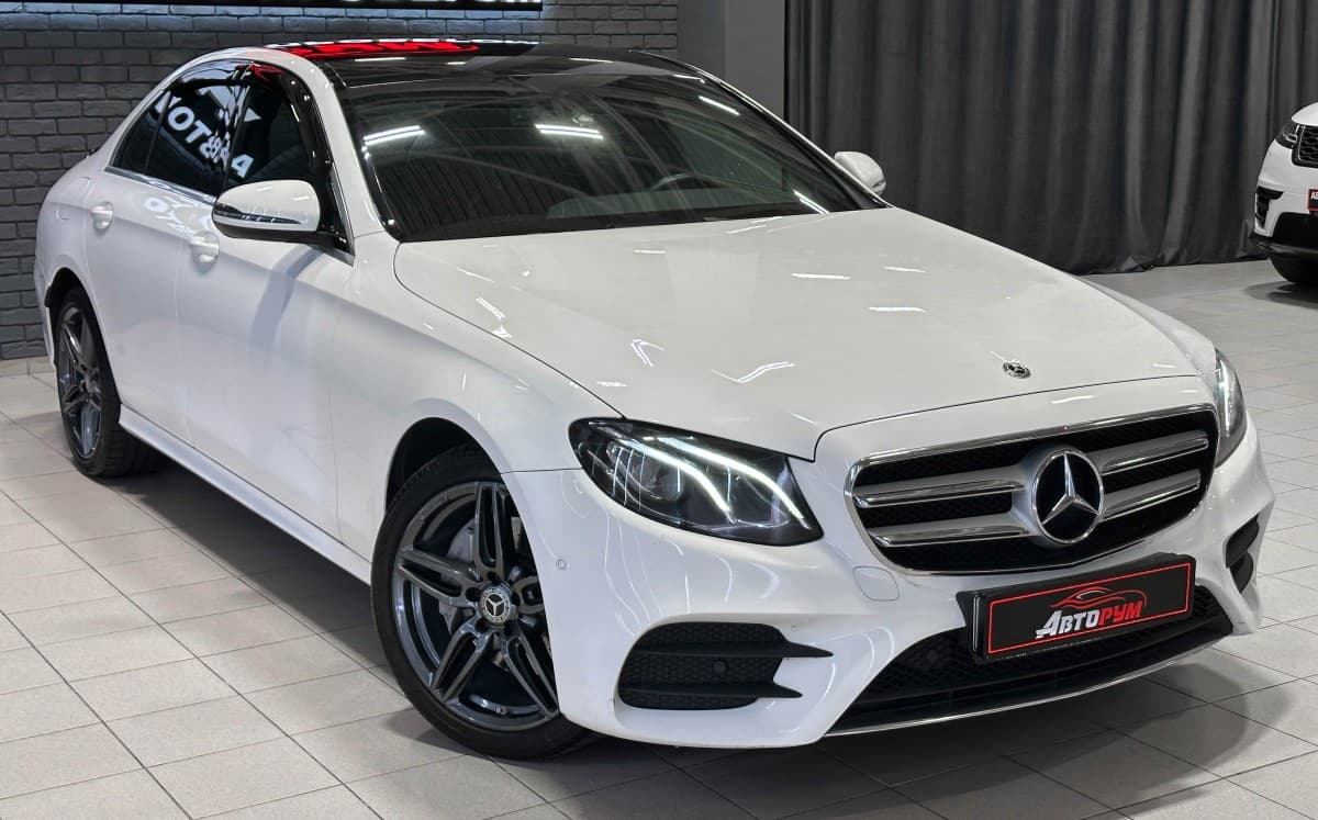 Mercedes-Benz E 200 - 5