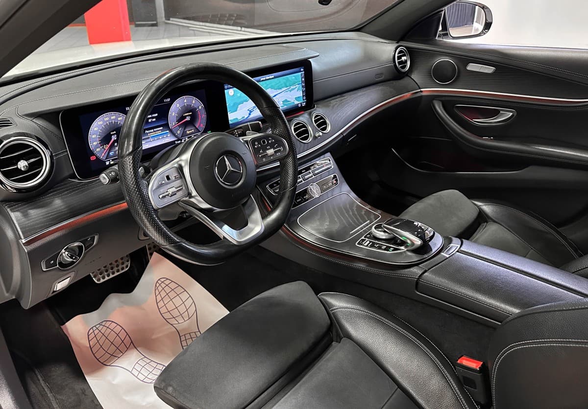 Mercedes-Benz E 200 - фото 10