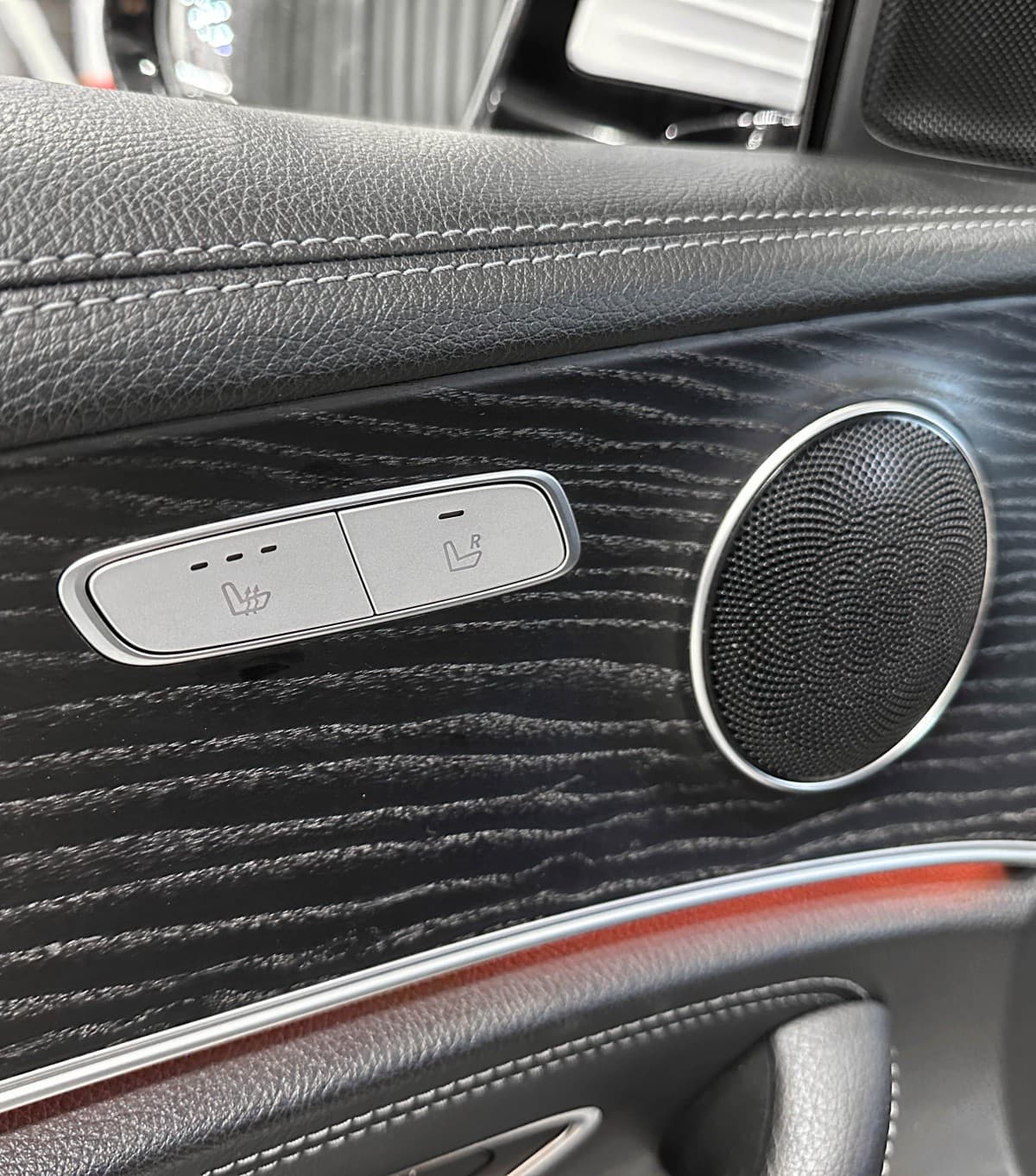 Mercedes-Benz E 200 - фото 17
