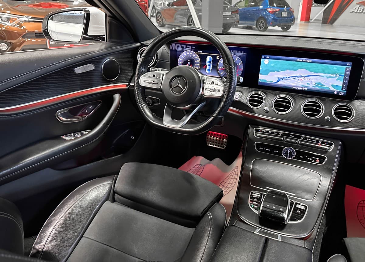 Mercedes-Benz E 200 - фото 23