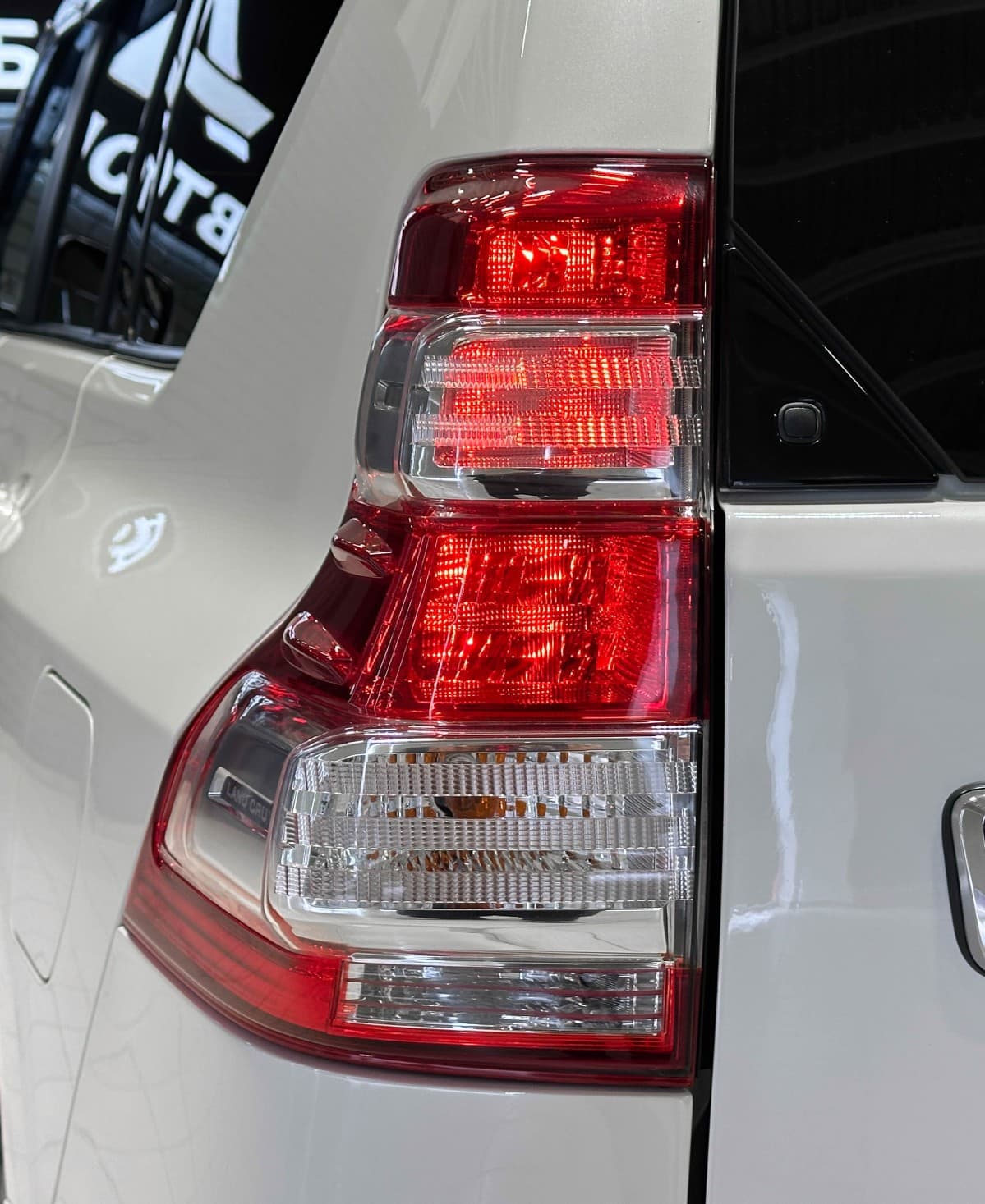 Toyota Land Cruiser Prado - фото 8