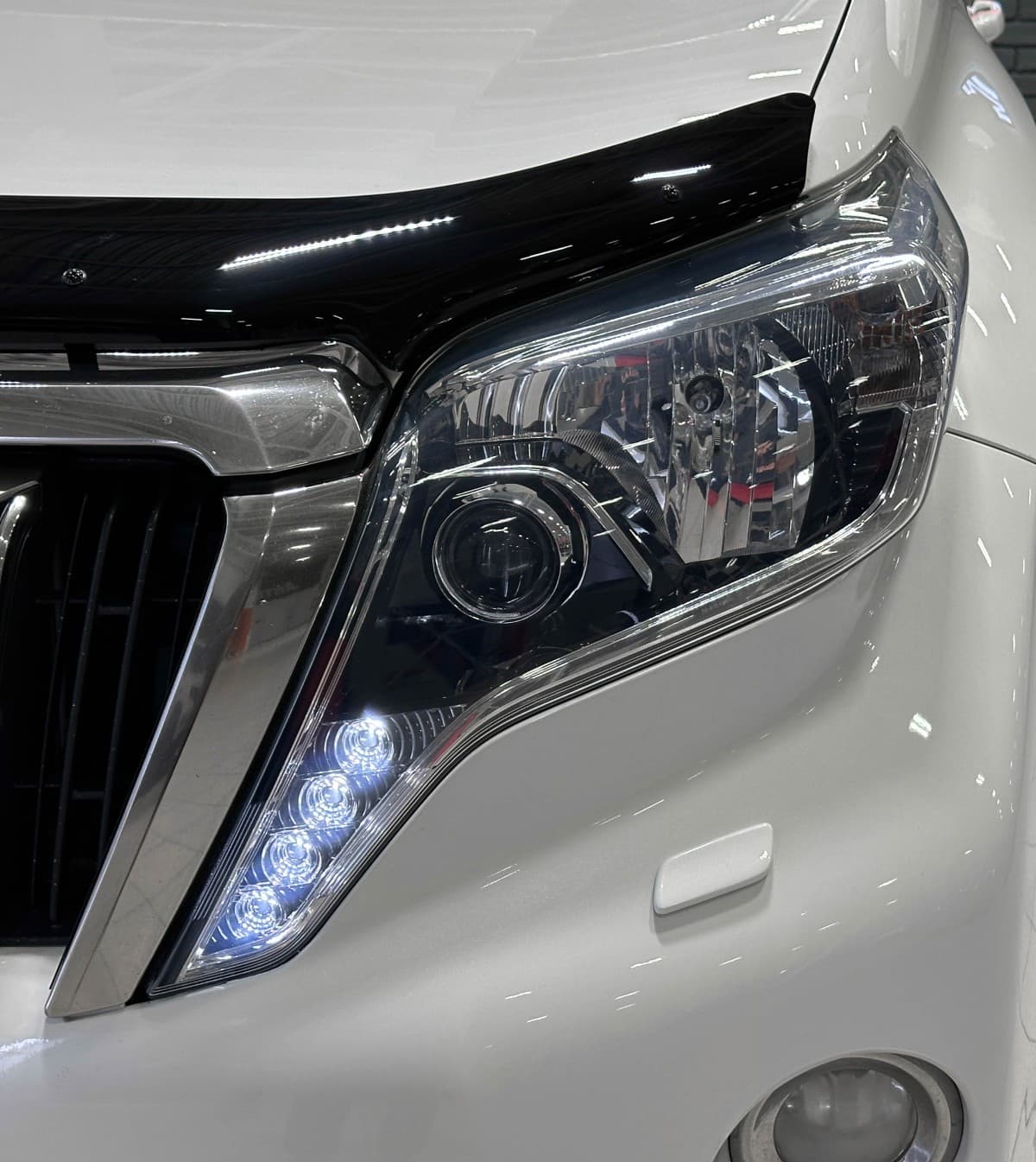 Toyota Land Cruiser Prado - 4