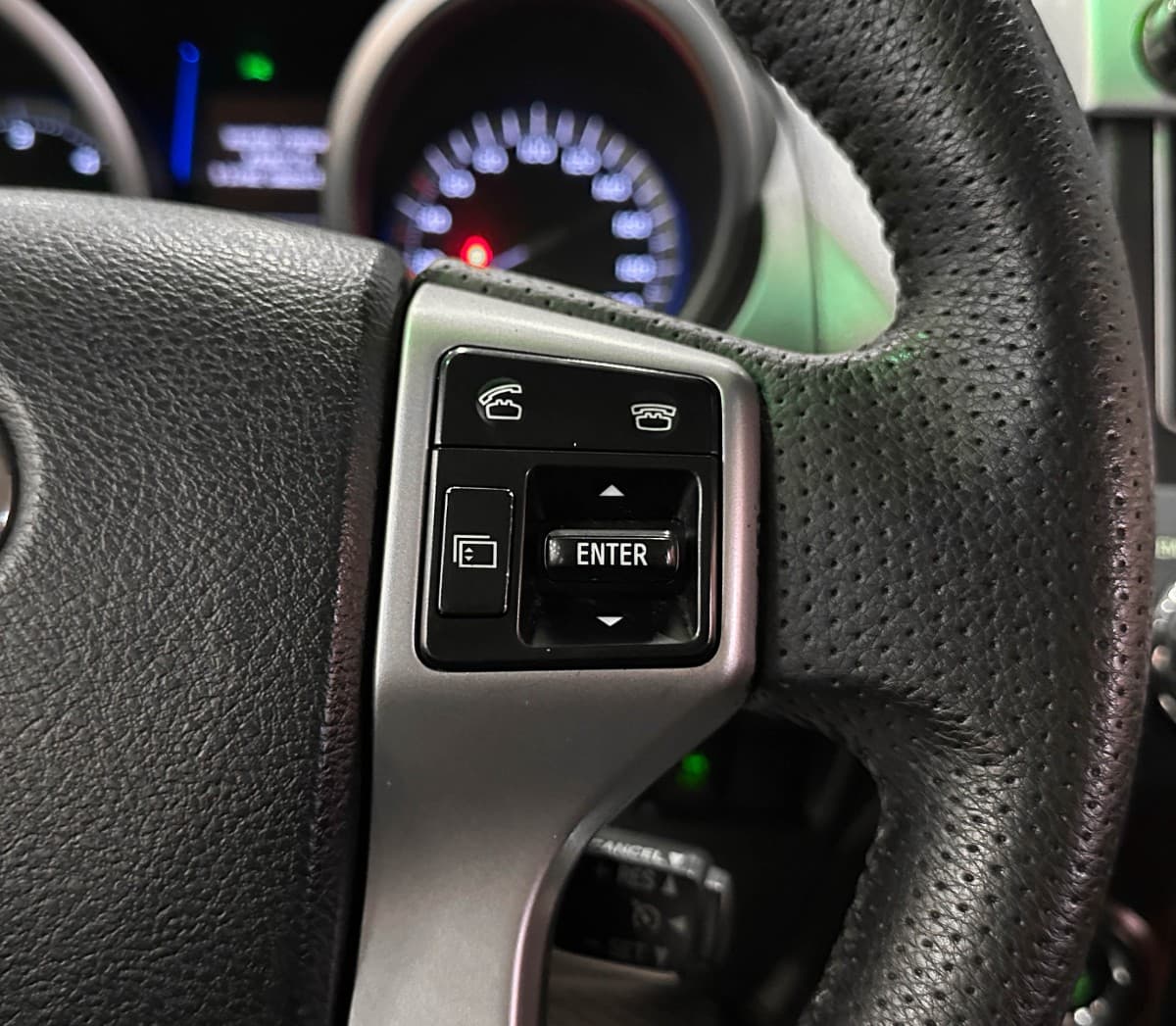 Toyota Land Cruiser Prado - фото 21