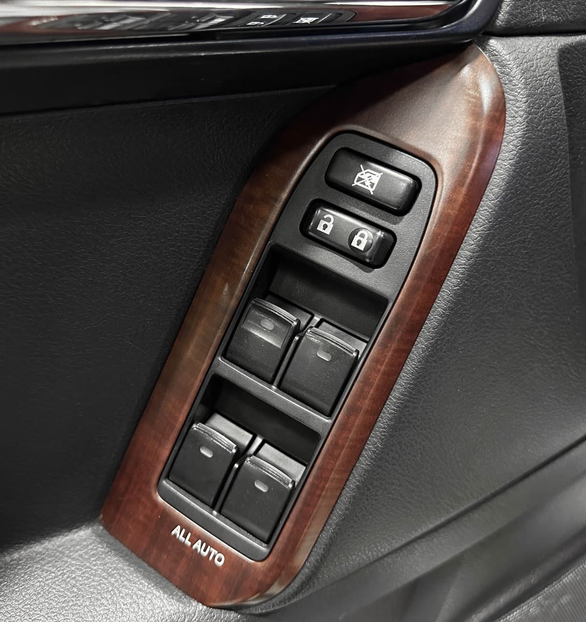 Toyota Land Cruiser Prado - фото 10