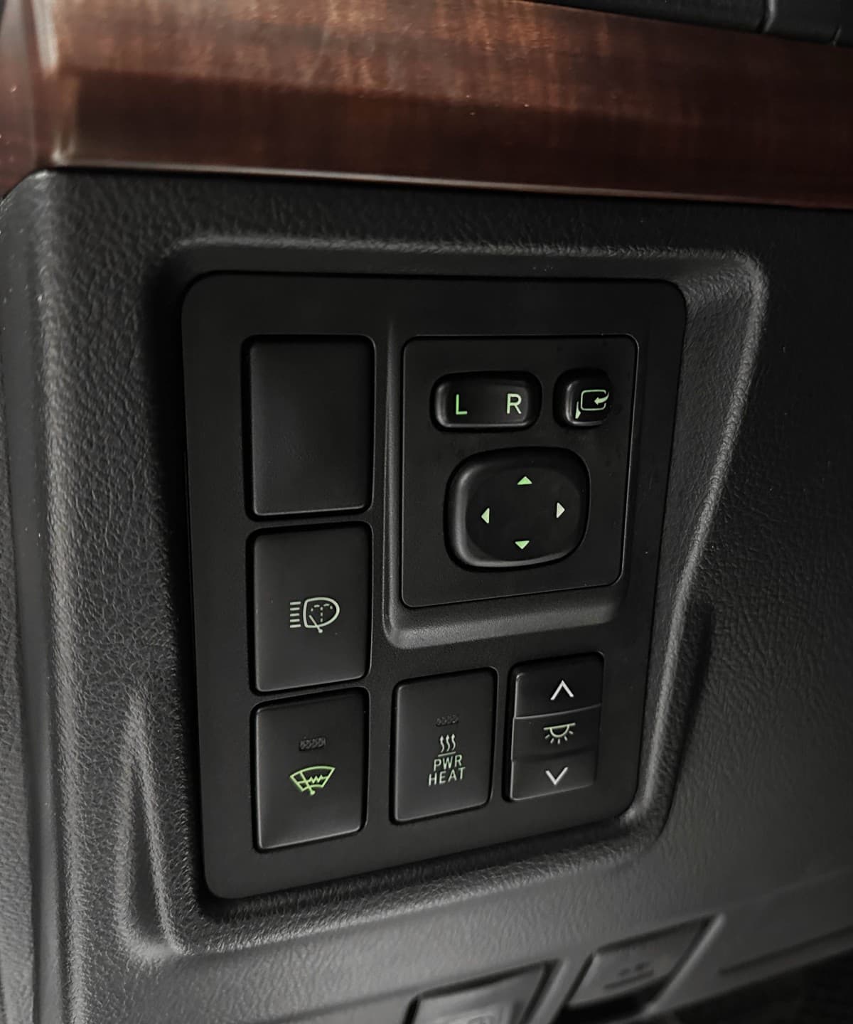 Toyota Land Cruiser Prado - фото 11