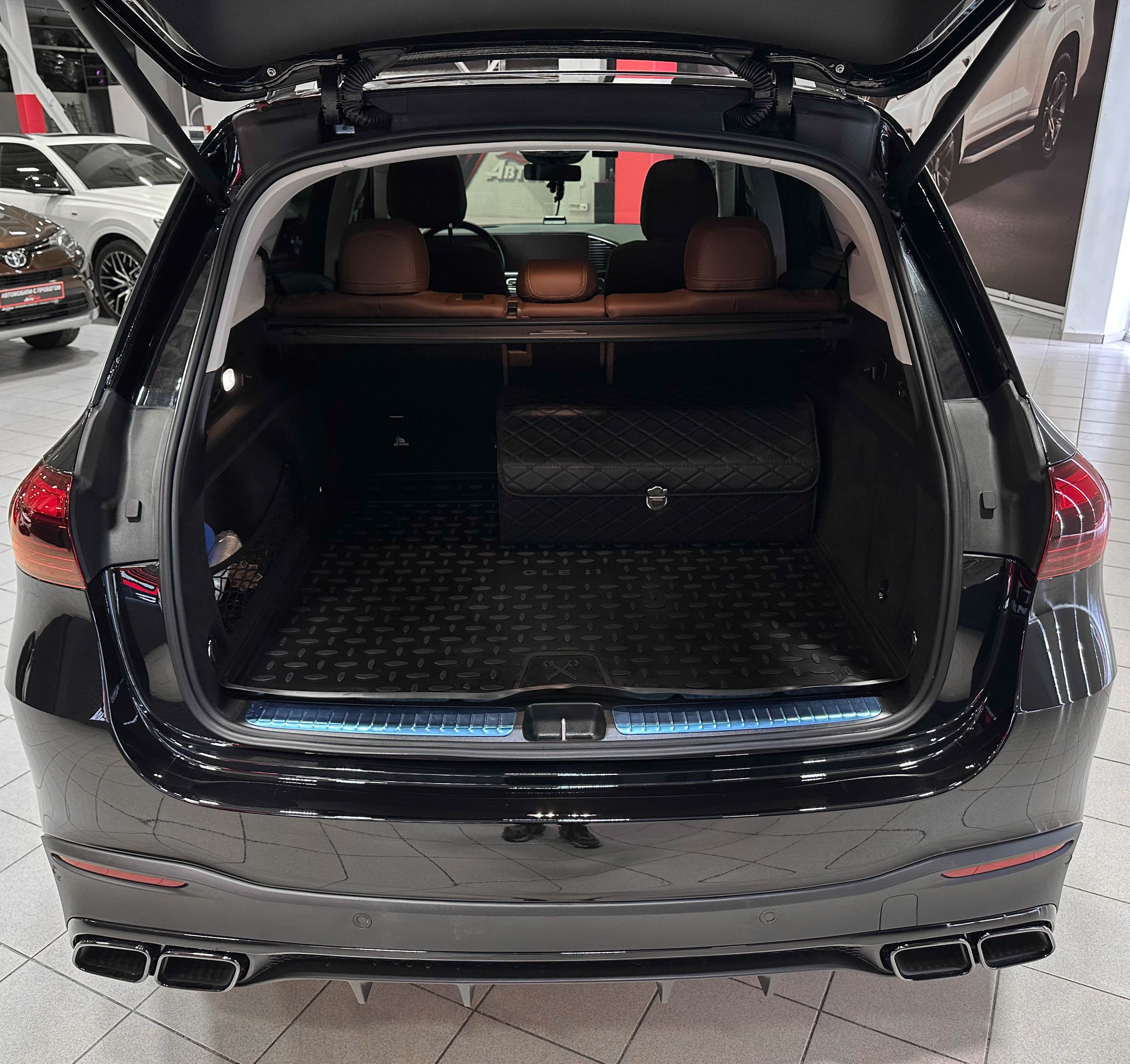 Mercedes-Benz GLE - фото 14