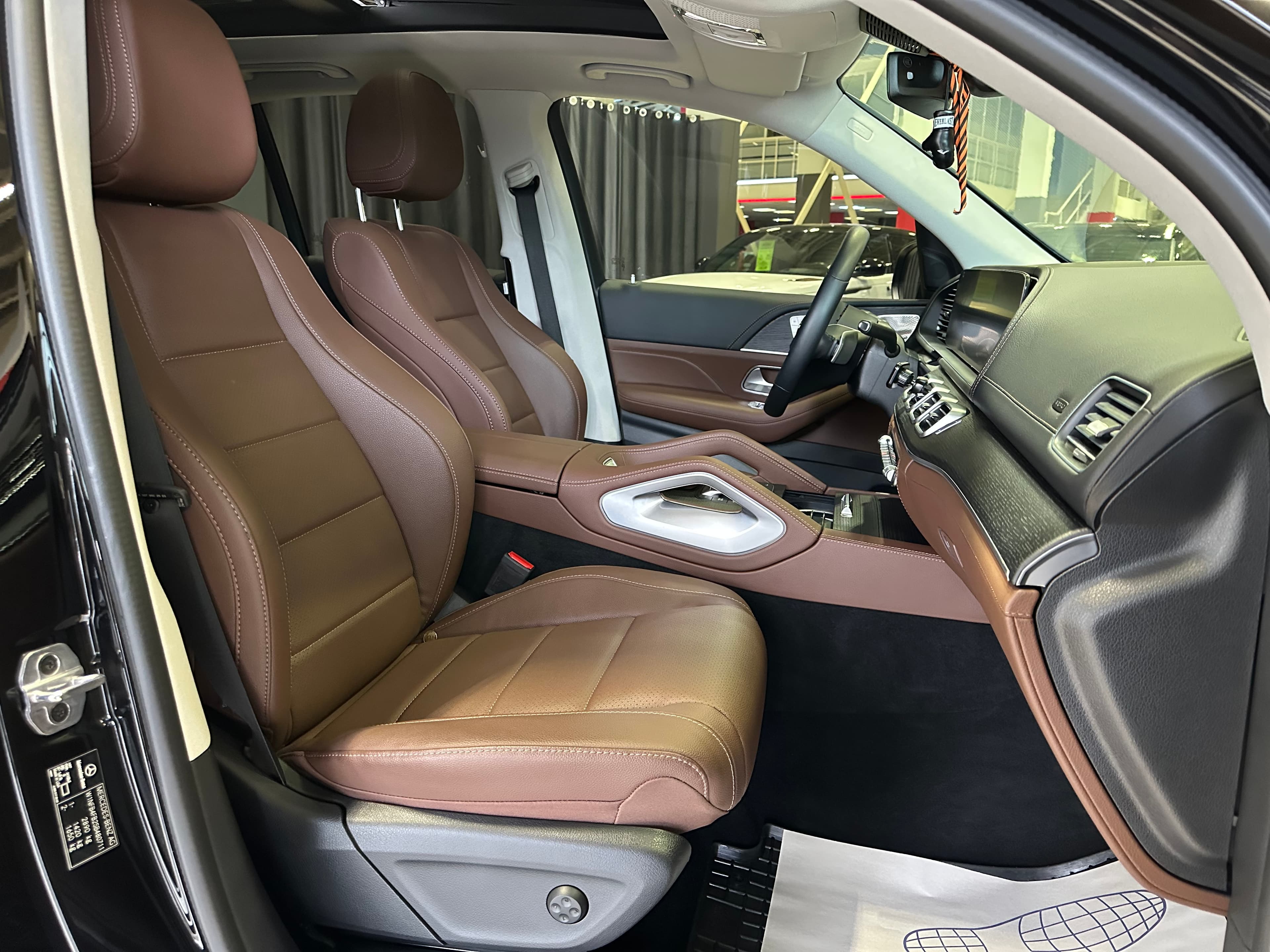 Mercedes-Benz GLE - фото 17