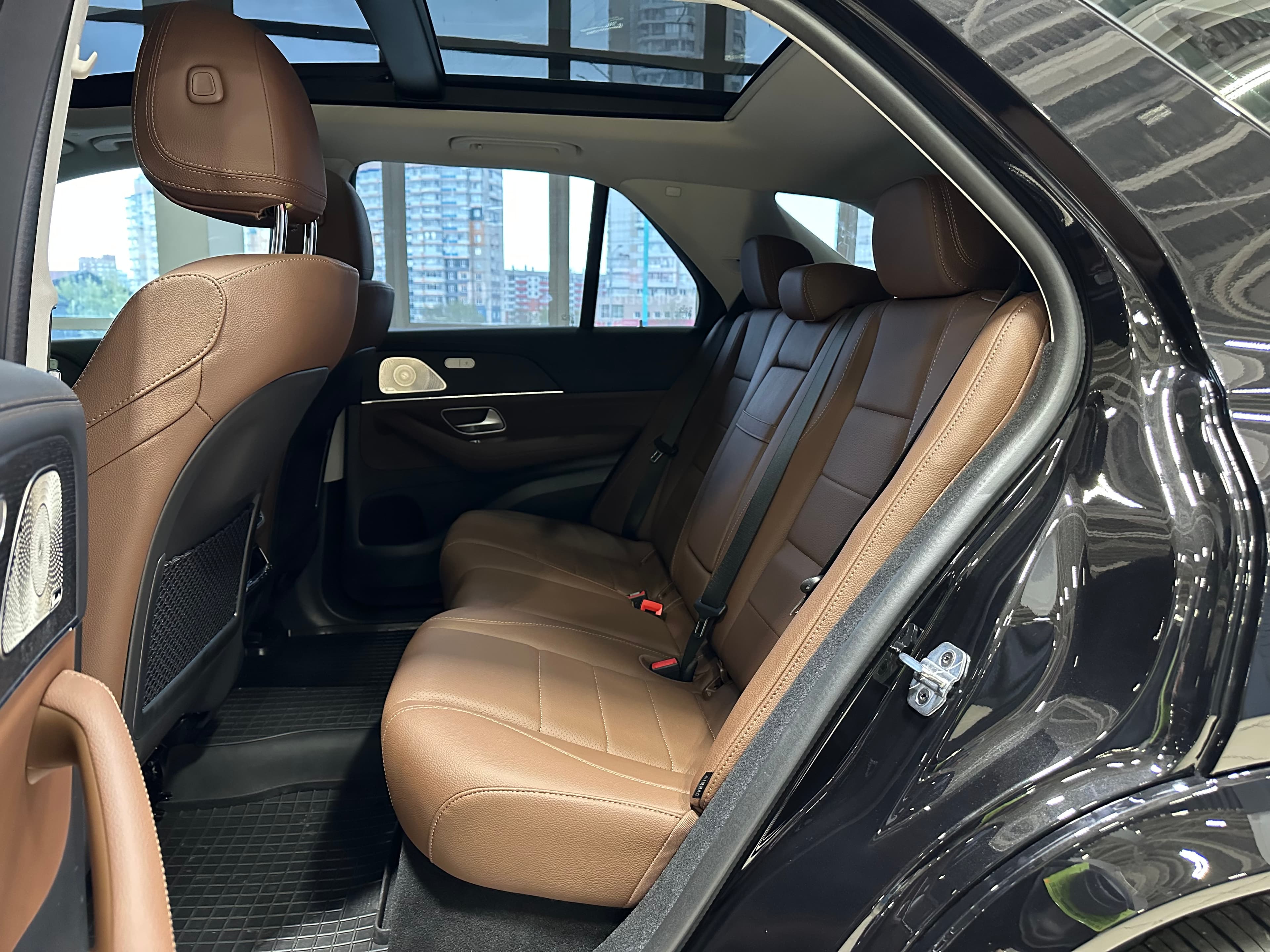 Mercedes-Benz GLE - фото 13