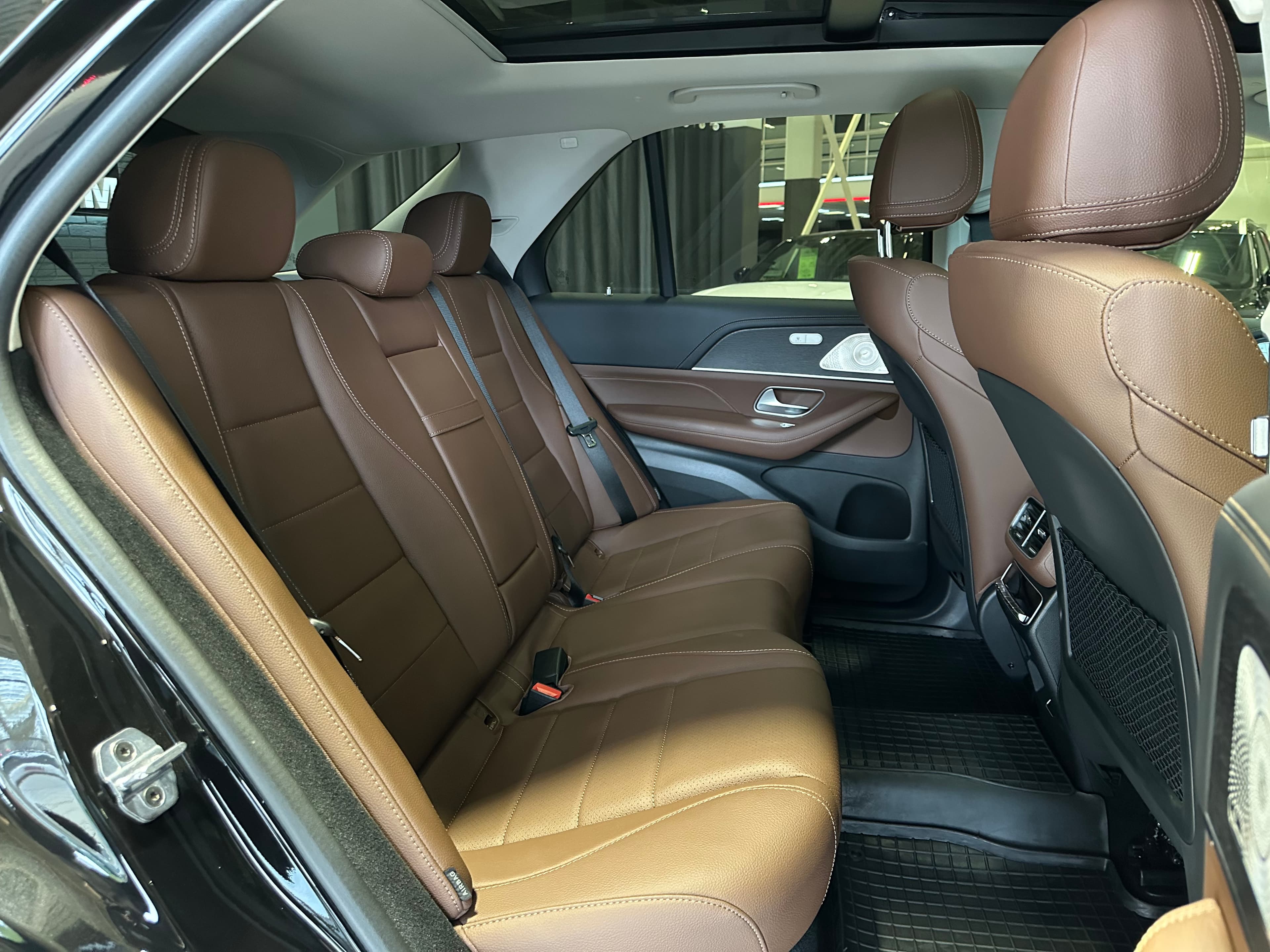 Mercedes-Benz GLE - фото 16