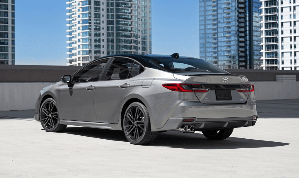 Toyota Camry - 1