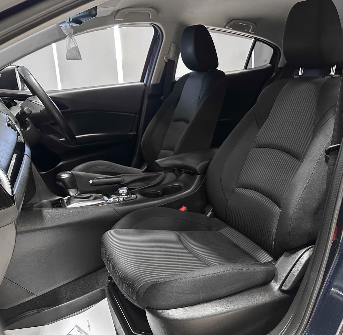 Mazda Axela - фото 15