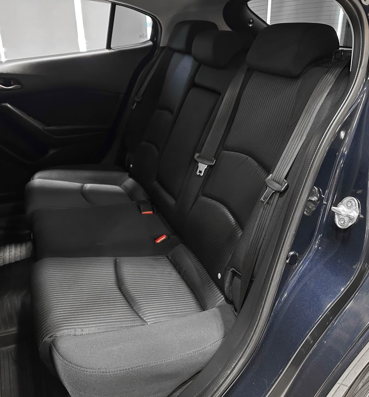 Mazda Axela - фото 14