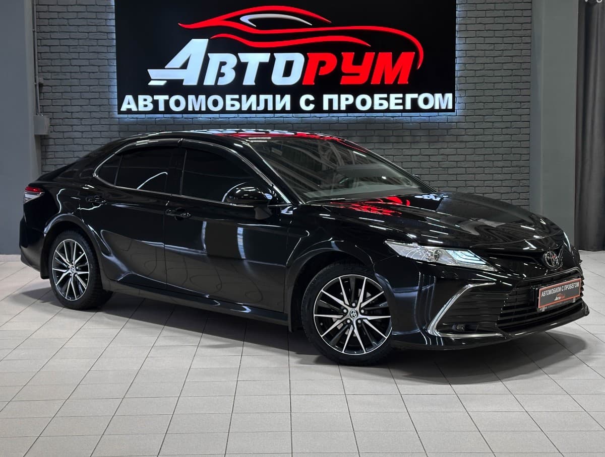 Toyota Camry - 1