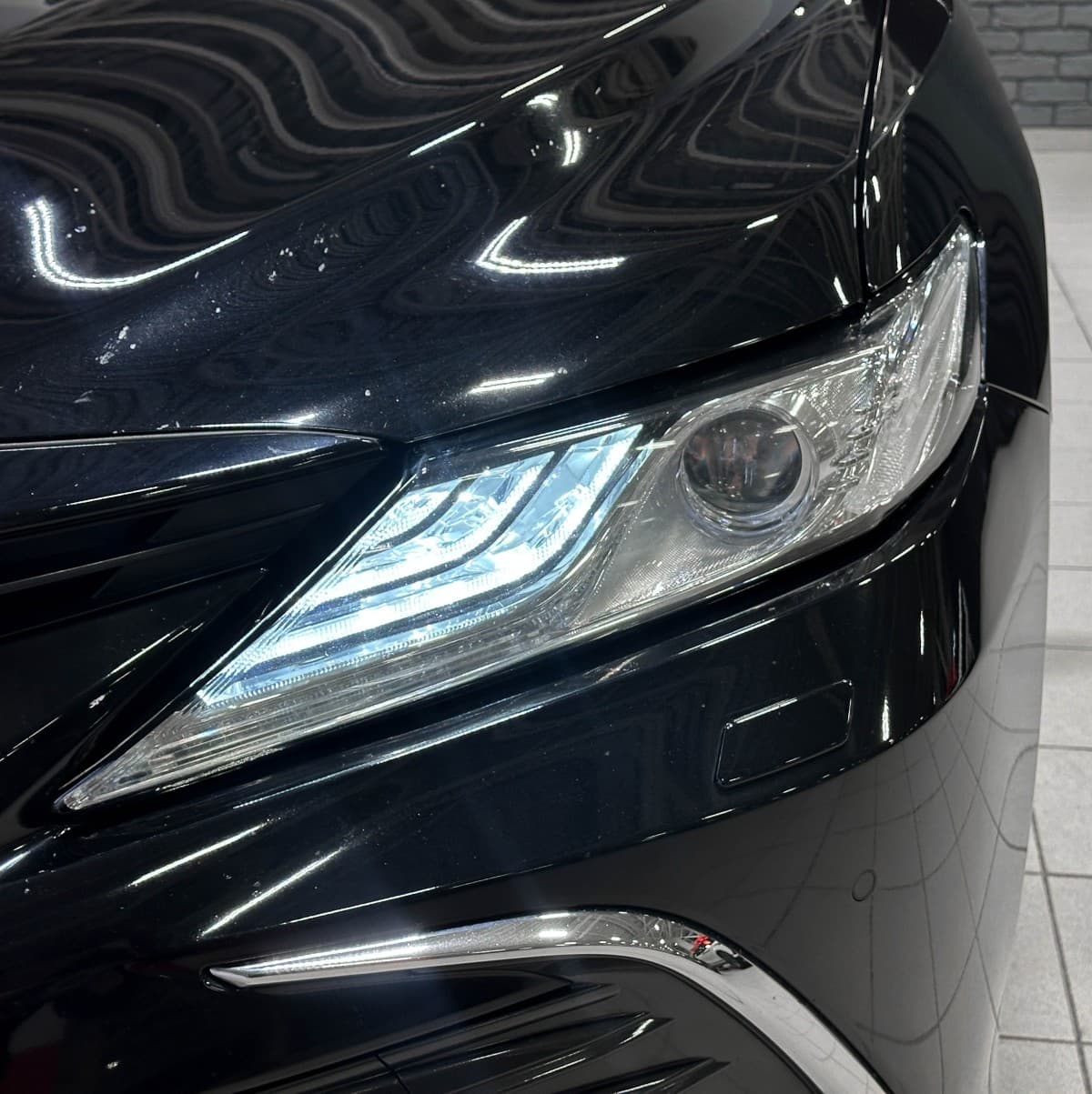 Toyota Camry - 4
