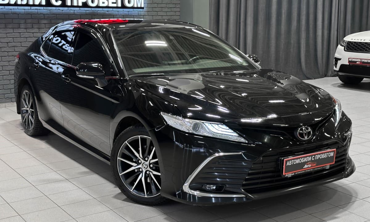 Toyota Camry - 5