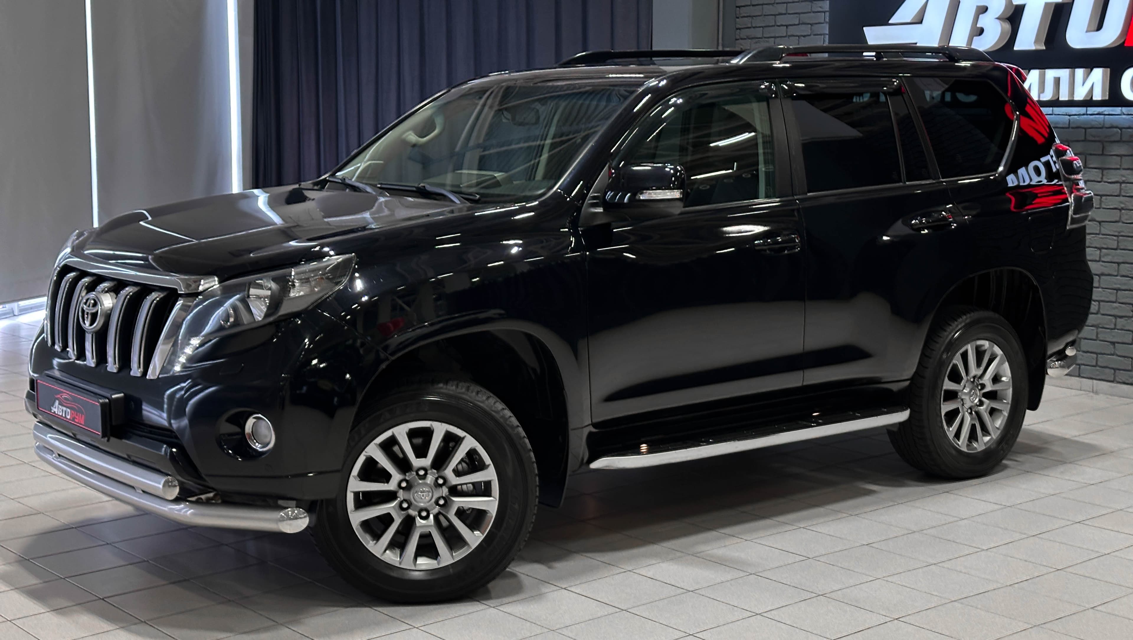 Toyota Land Cruiser Prado - 2
