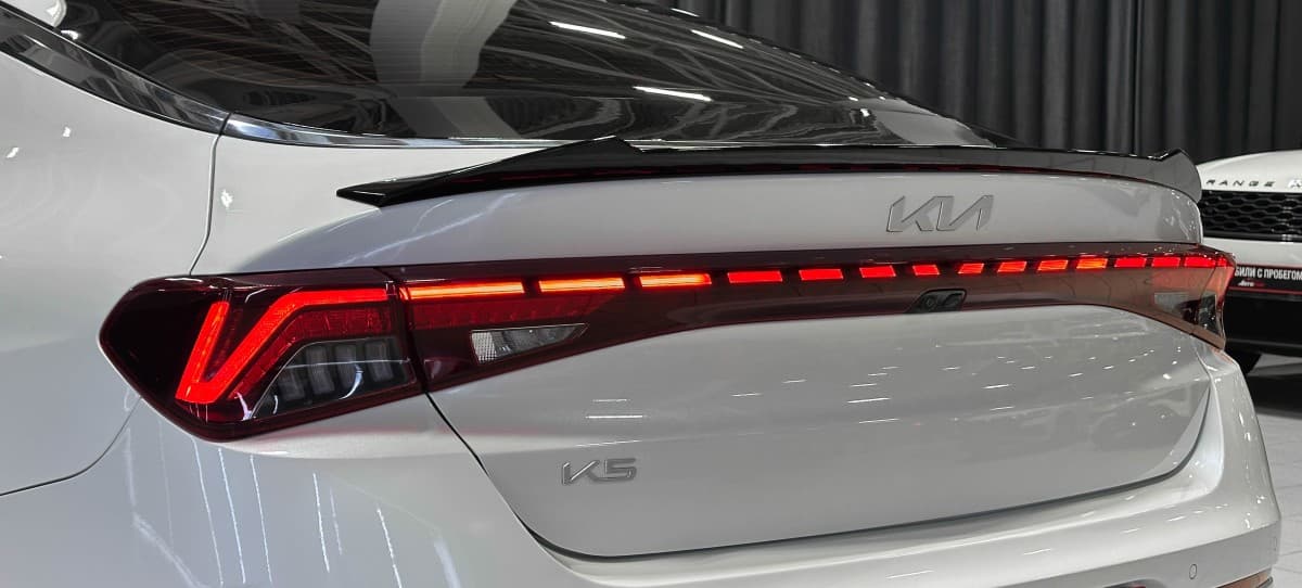 Kia K5 - фото 8