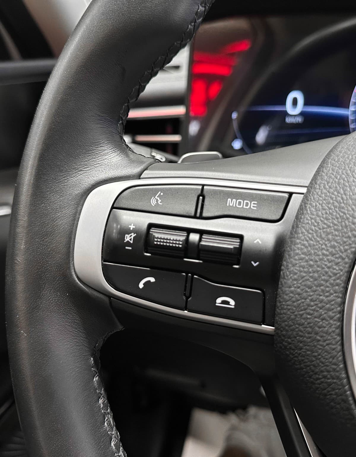 Kia K5 - фото 22