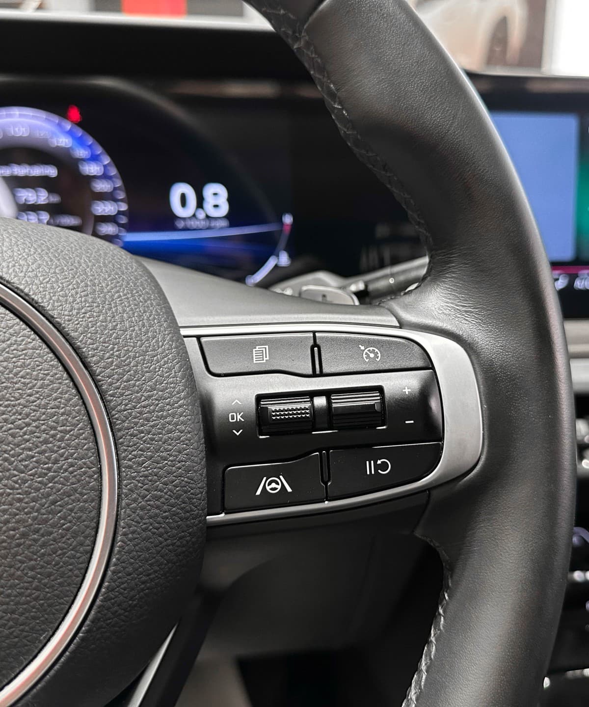 Kia K5 - фото 23