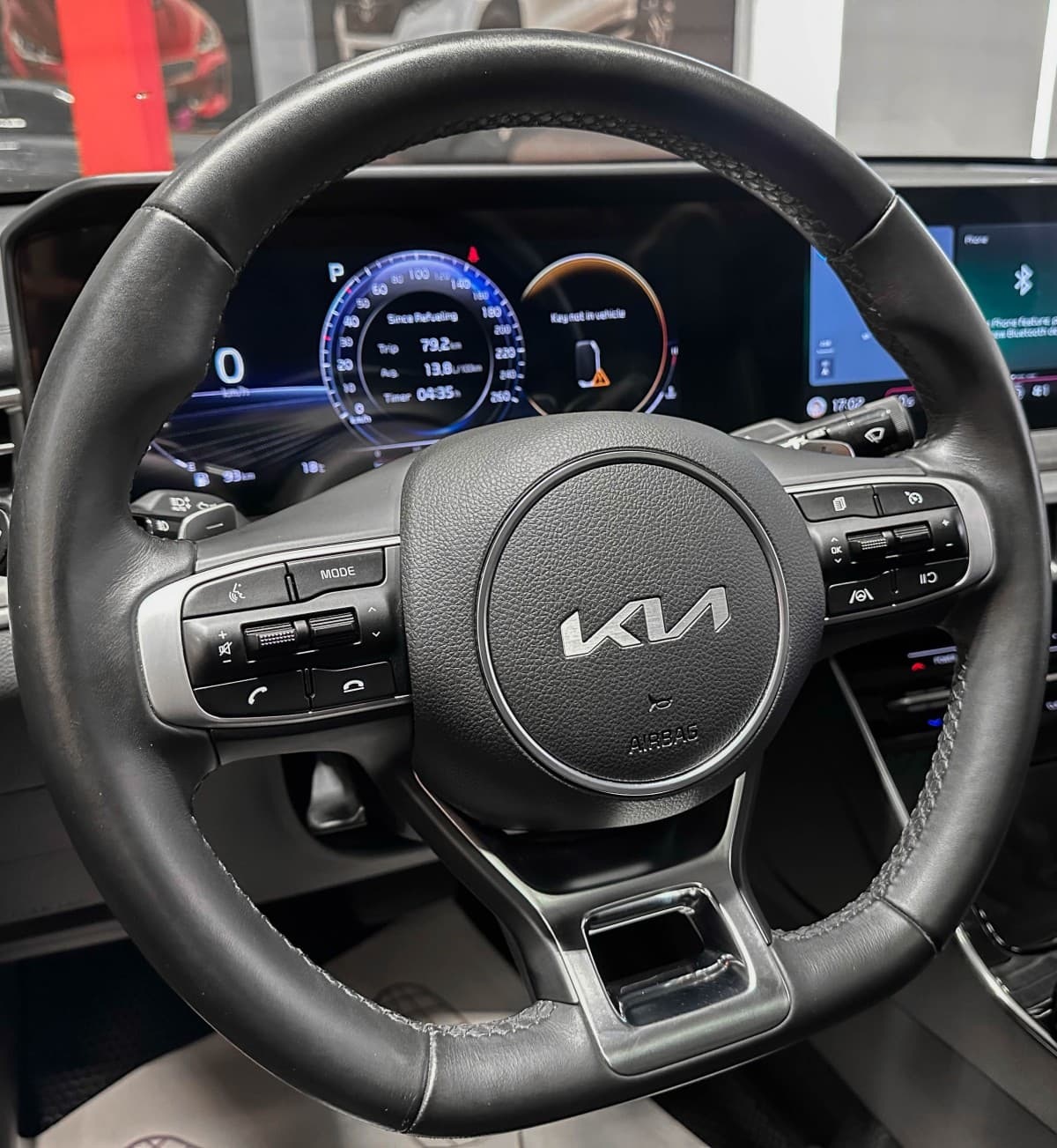 Kia K5 - фото 31
