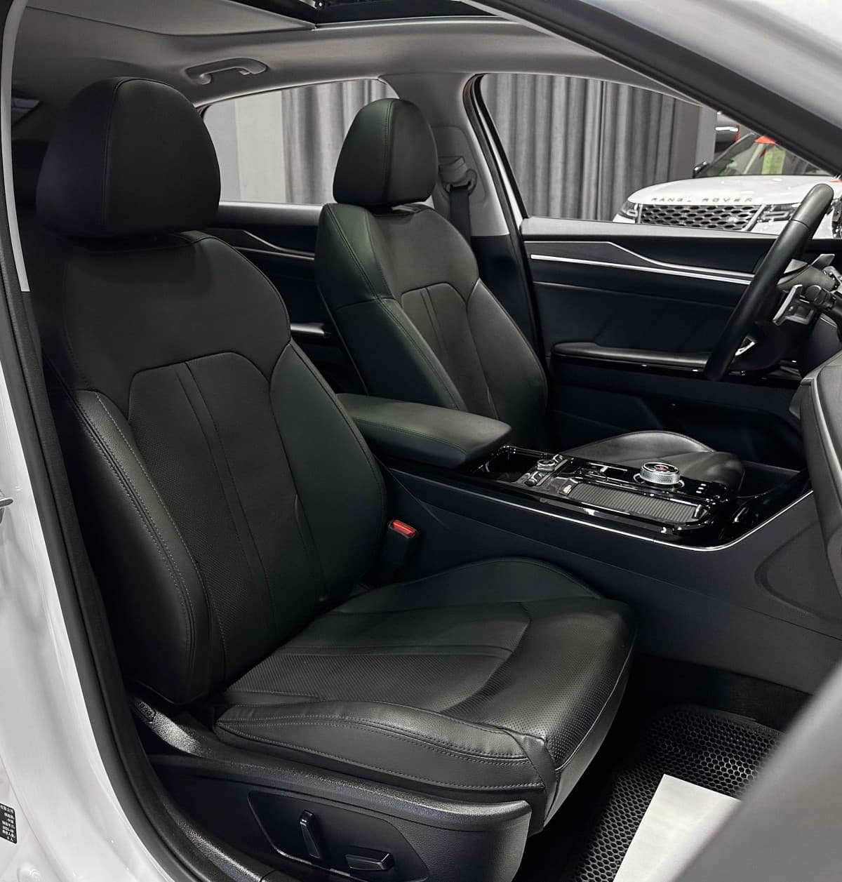 Kia K5 - фото 13