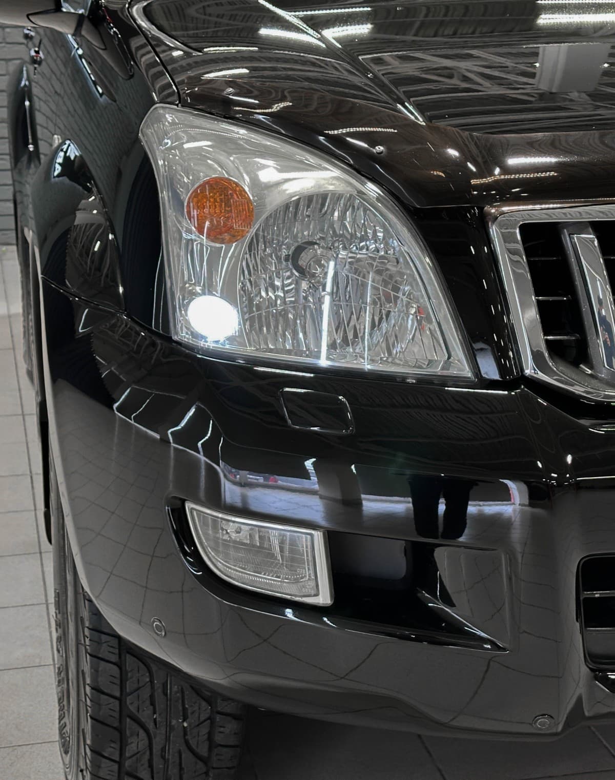 Toyota Land Cruiser 120 (Prado) - 4