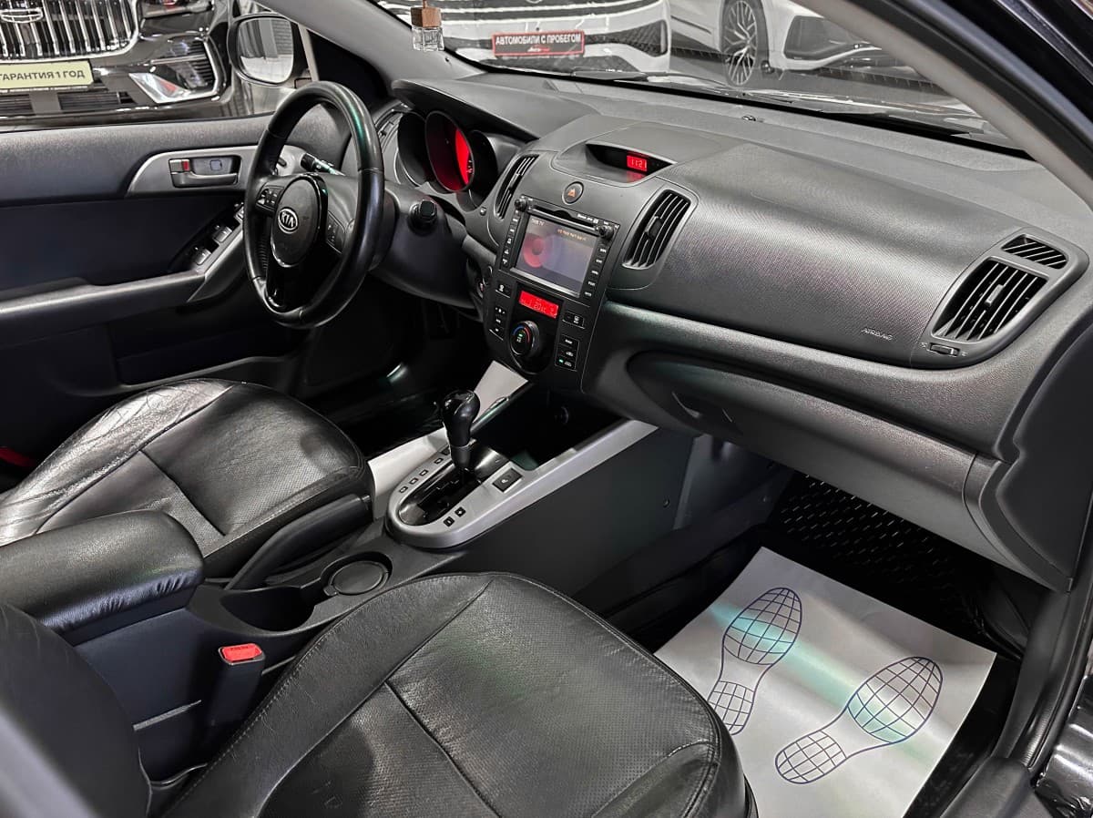 Kia Forte - фото 16