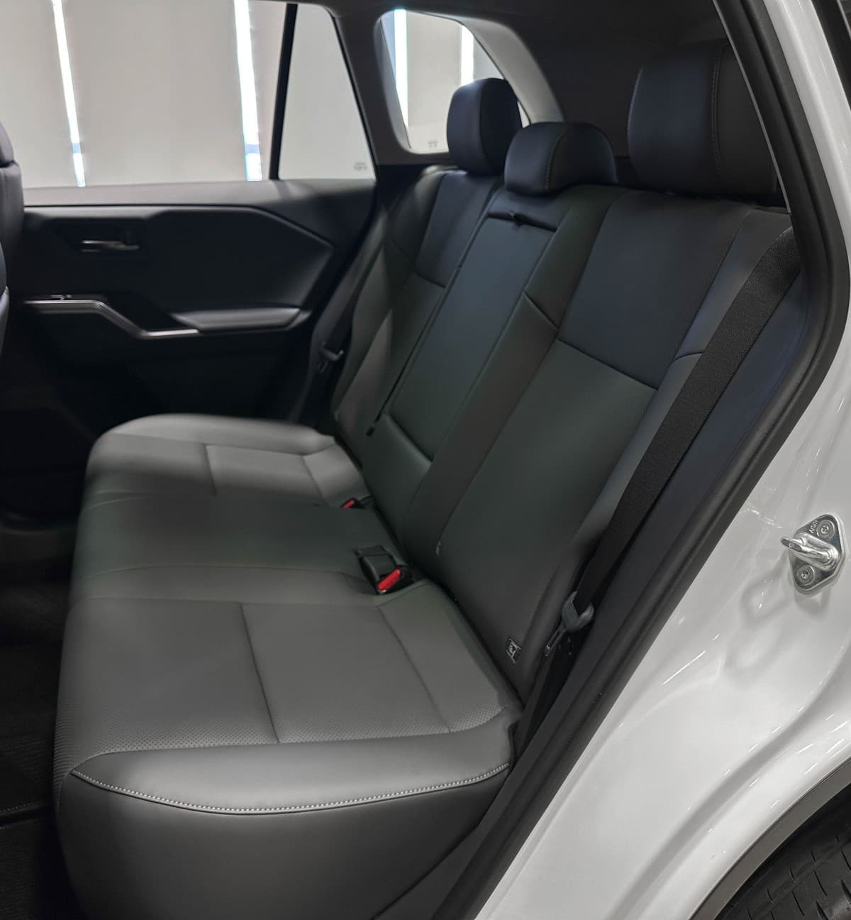Toyota RAV4 - фото 13
