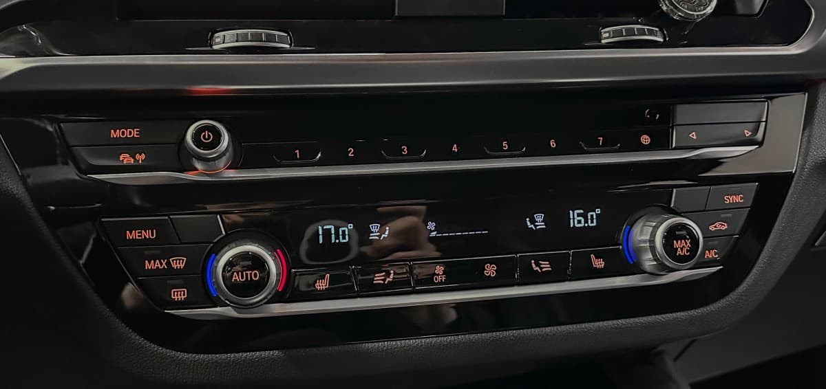 BMW X4 - фото 26
