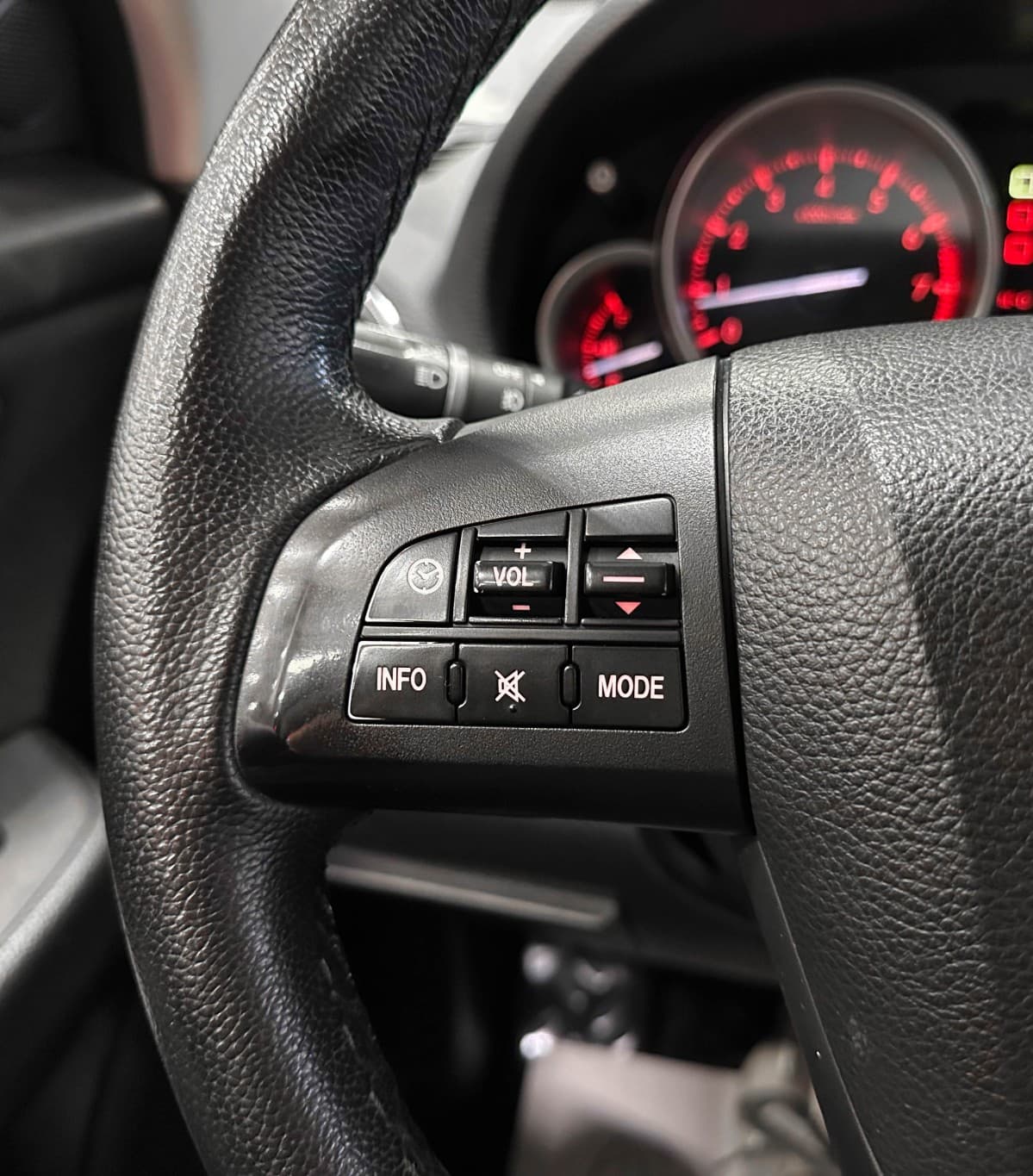 Mazda 6 - фото 18