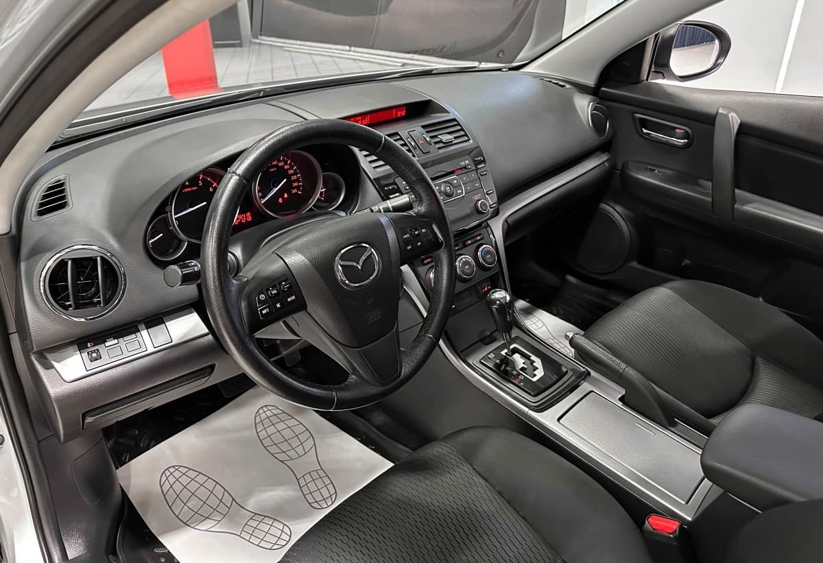 Mazda 6 - фото 10
