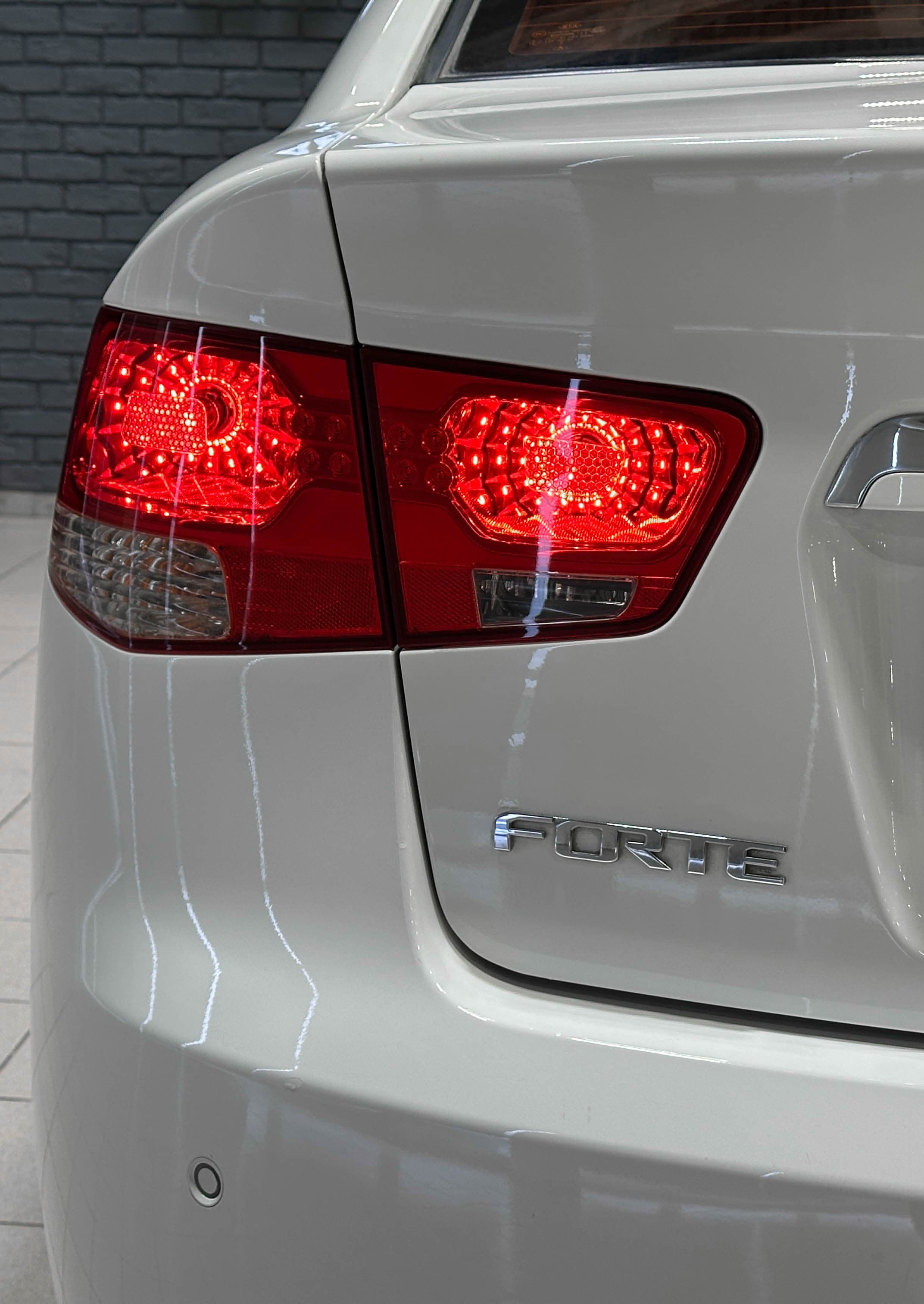 Kia Forte - фото 8