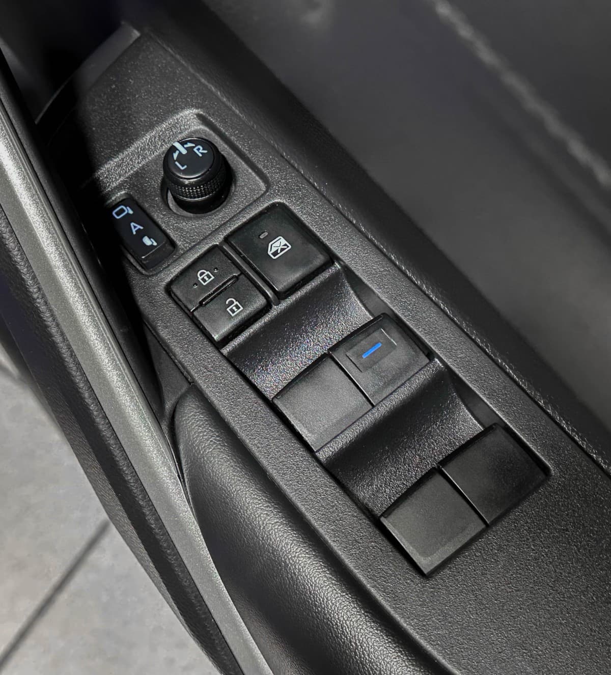 Toyota Corolla Cross - фото 17
