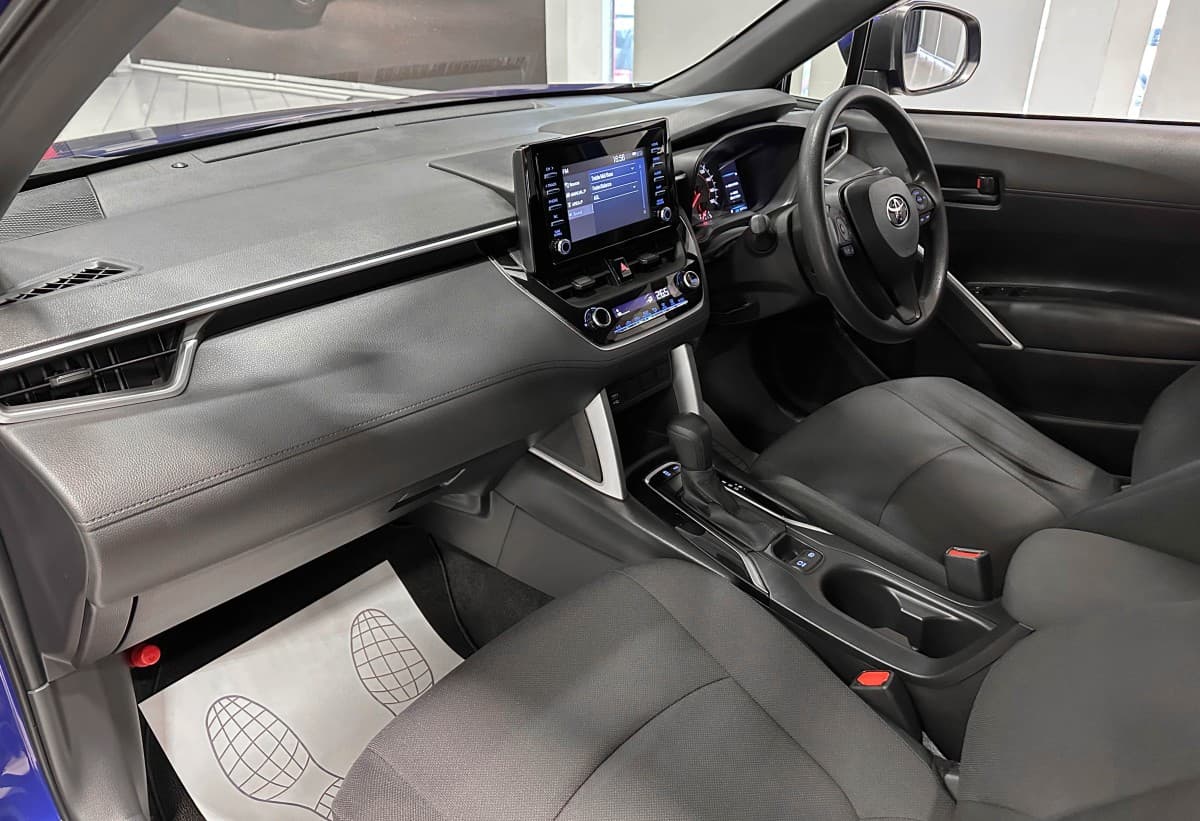 Toyota Corolla Cross - фото 16
