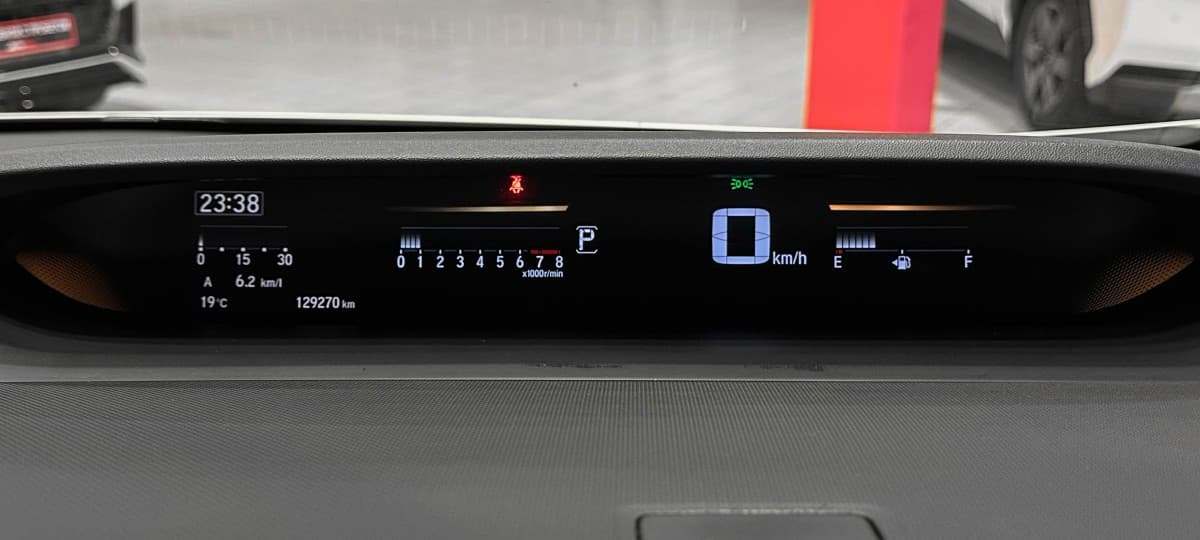 Honda Stepwgn Spada - фото 22