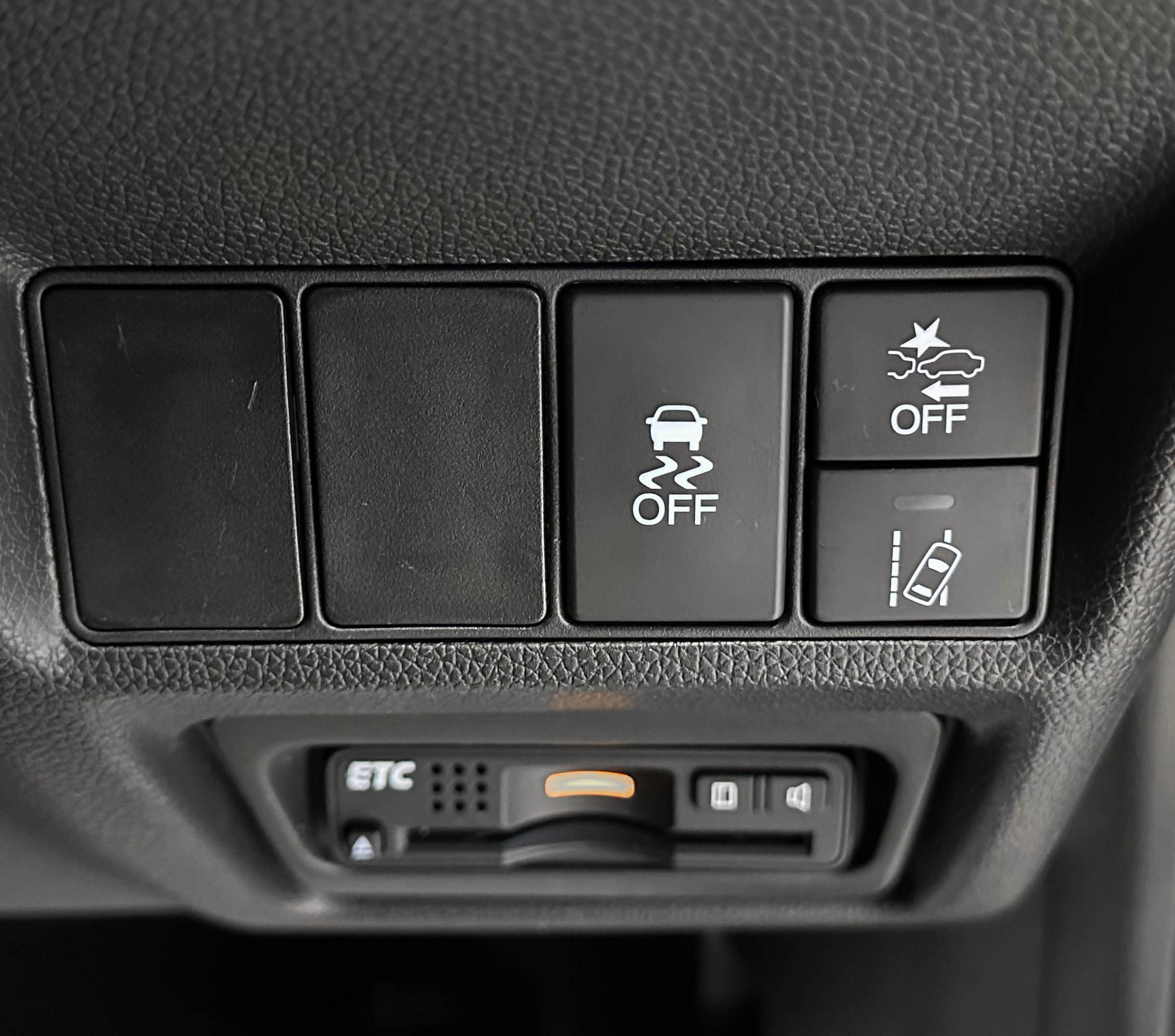 Honda Stepwgn Spada - фото 20