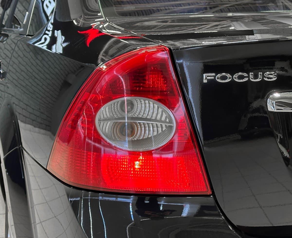 Ford Focus - фото 8