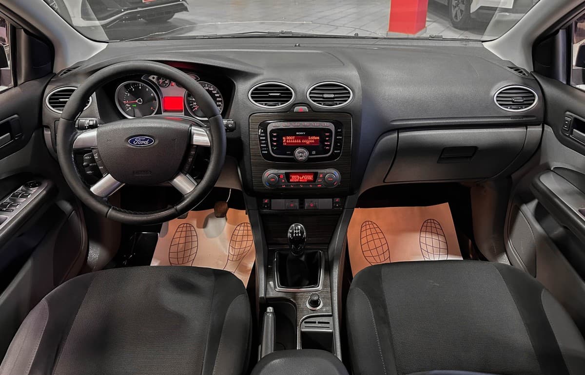 Ford Focus - фото 28