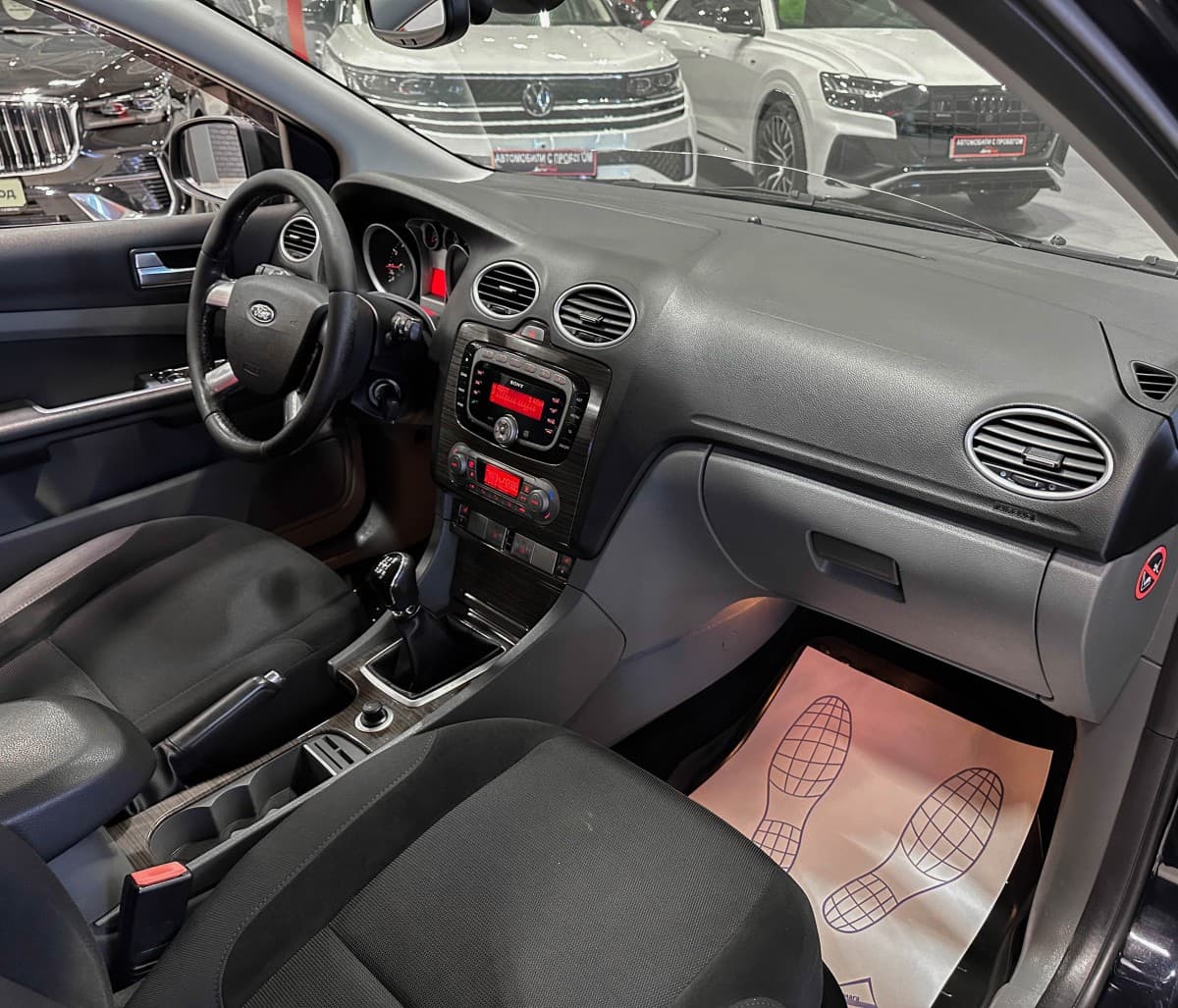 Ford Focus - фото 16