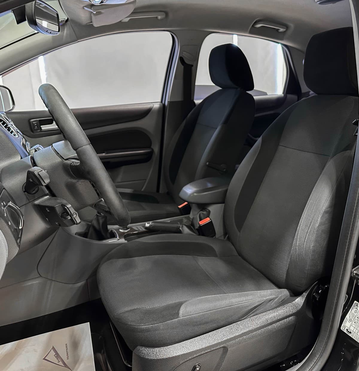 Ford Focus - фото 11