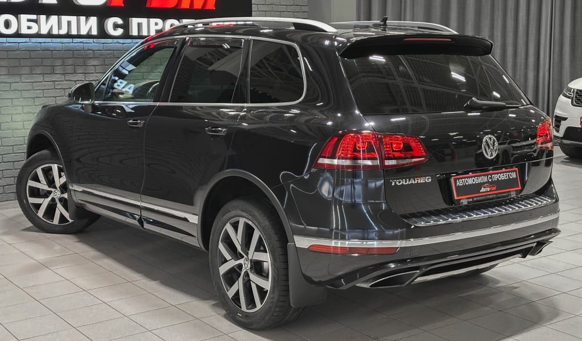 Volkswagen Touareg - фото 9